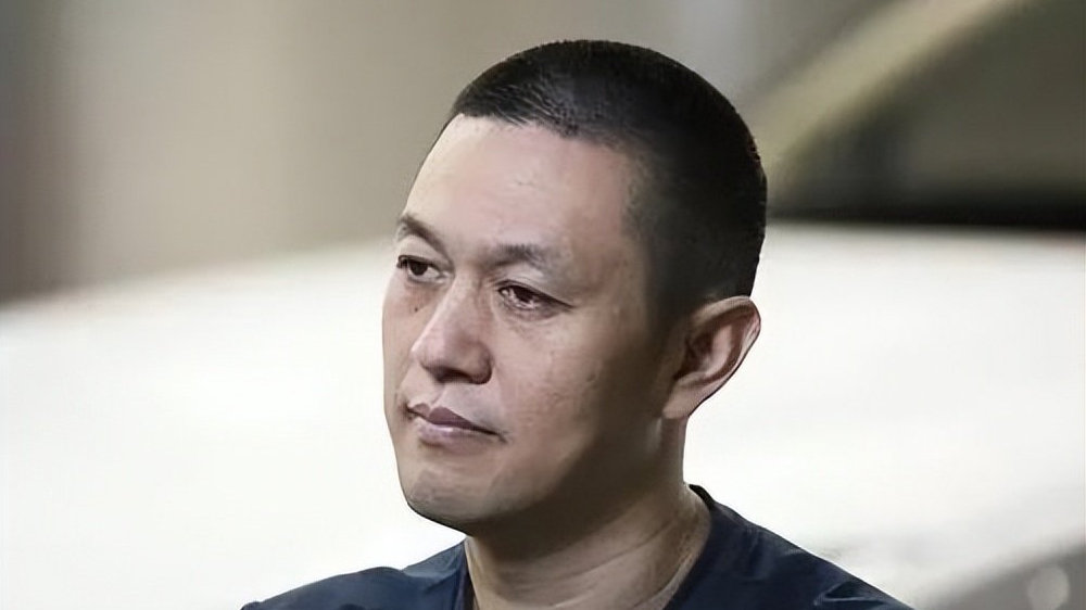 千亿巨亏泰山压顶！李斌拯救蔚来，挥出自救第一刀