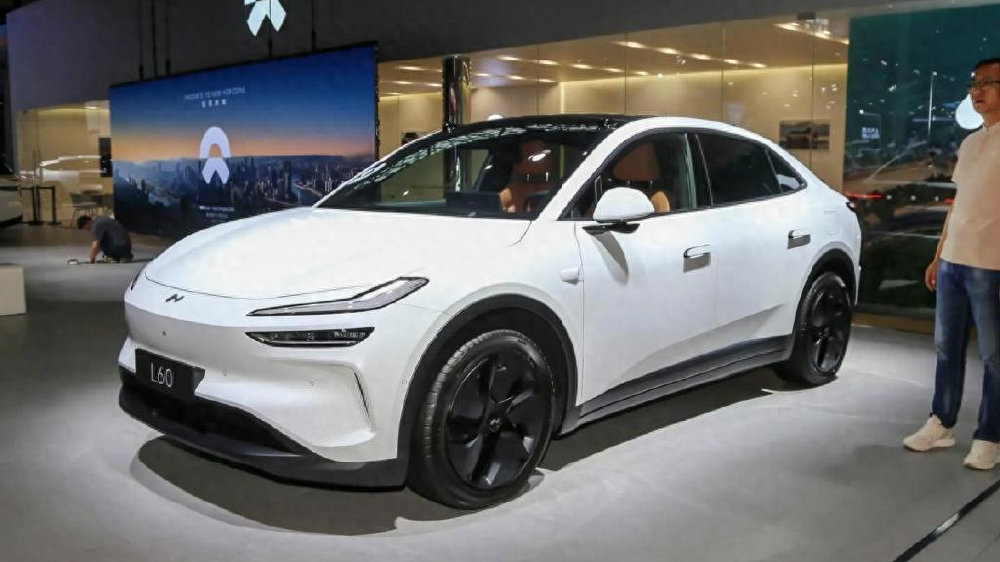 夏季出行的“宝藏车”！14.99万起，全系900V高压，带车载大冰箱