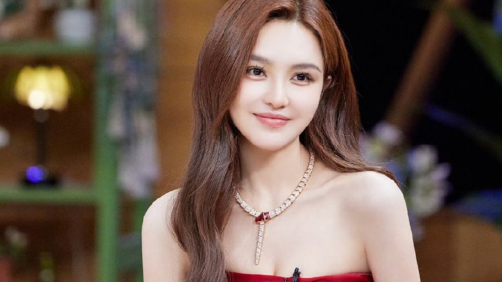 周扬青自曝“妈妈不想让她恋爱”