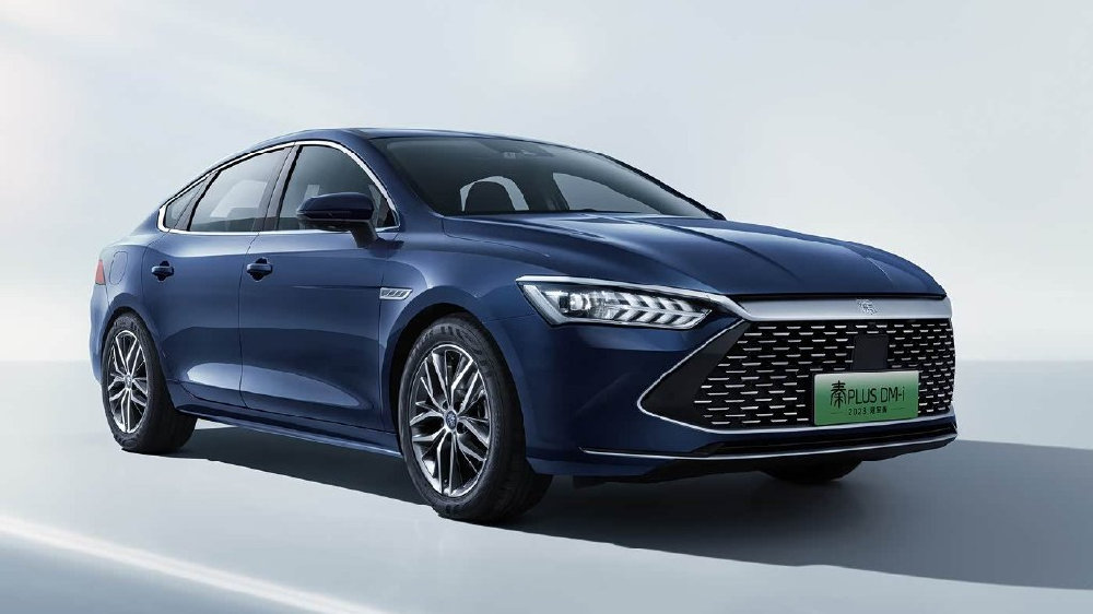 比亚迪，管管吧！商家给插混车加“外挂”，55km纯电续航变220km