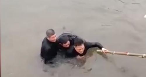 找到了!正月初一跳河救人的俩温州人:六旬老农和80后党员!休闲区蓝鸢梦想 - Www.slyday.coM 找到了!正月初一跳河救人的俩温州人:六旬老农和80后党员!休闲区蓝鸢梦想 - Www.slyday.coM