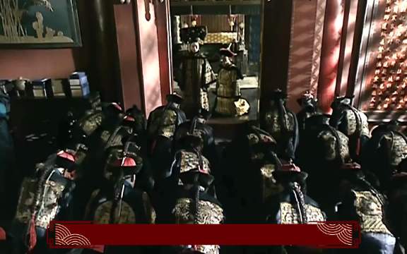 慈禧同时向八国开战，李鸿章不听号令，联合三大总督唱双簧