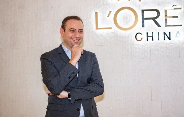 费博瑞:在美丽的行业,见证中国人实现“美好生活”休闲区蓝鸢梦想 - Www.slyday.coM 费博瑞:在美丽的行业,见证中国人实现“美好生活”休闲区蓝鸢梦想 - Www.slyday.coM