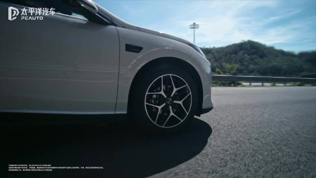 比亚迪海豹06EV 云辇-C 解锁驾乘新体验