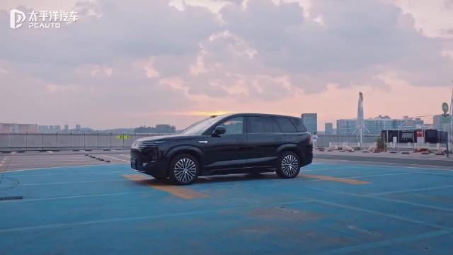 腾势N8L 极致转向