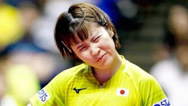 超级大逆转，2-3：日本平野美宇错失好局，2-0赢赛点被轰3连鞭