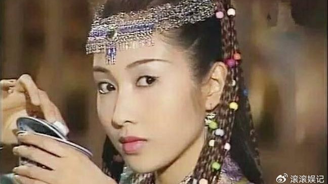 为弟弟放弃学业，为弟弟放弃事业，黎姿的一生似乎都在为弟弟奔波