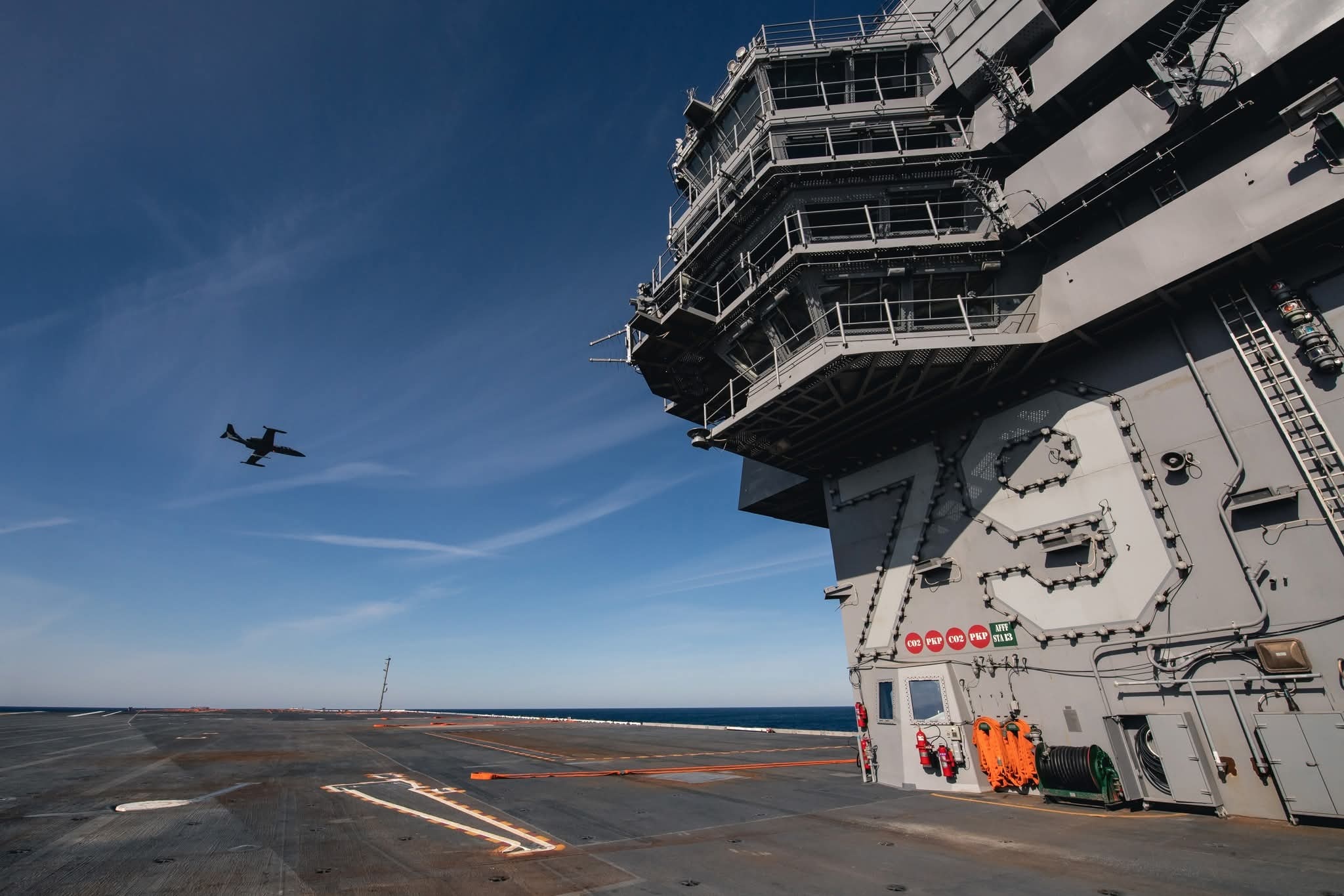 美福特级航母二号舰肯尼迪号首次建造商海试