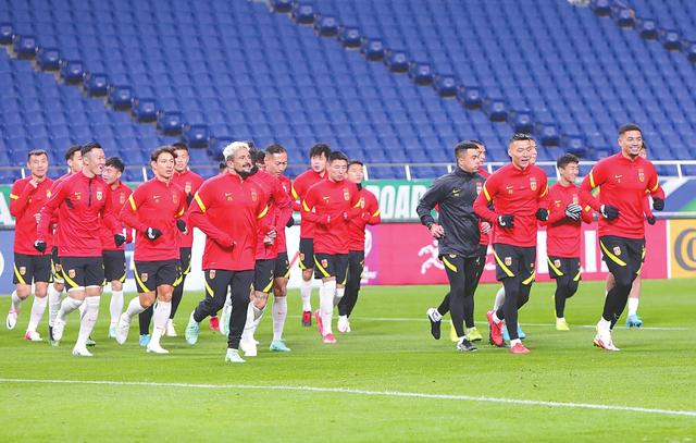 客场战日本 国足搏生机 李霄鹏今晚迎执教国足首秀休闲区蓝鸢梦想 - Www.slyday.coM 客场战日本 国足搏生机 李霄鹏今晚迎执教国足首秀休闲区蓝鸢梦想 - Www.slyday.coM