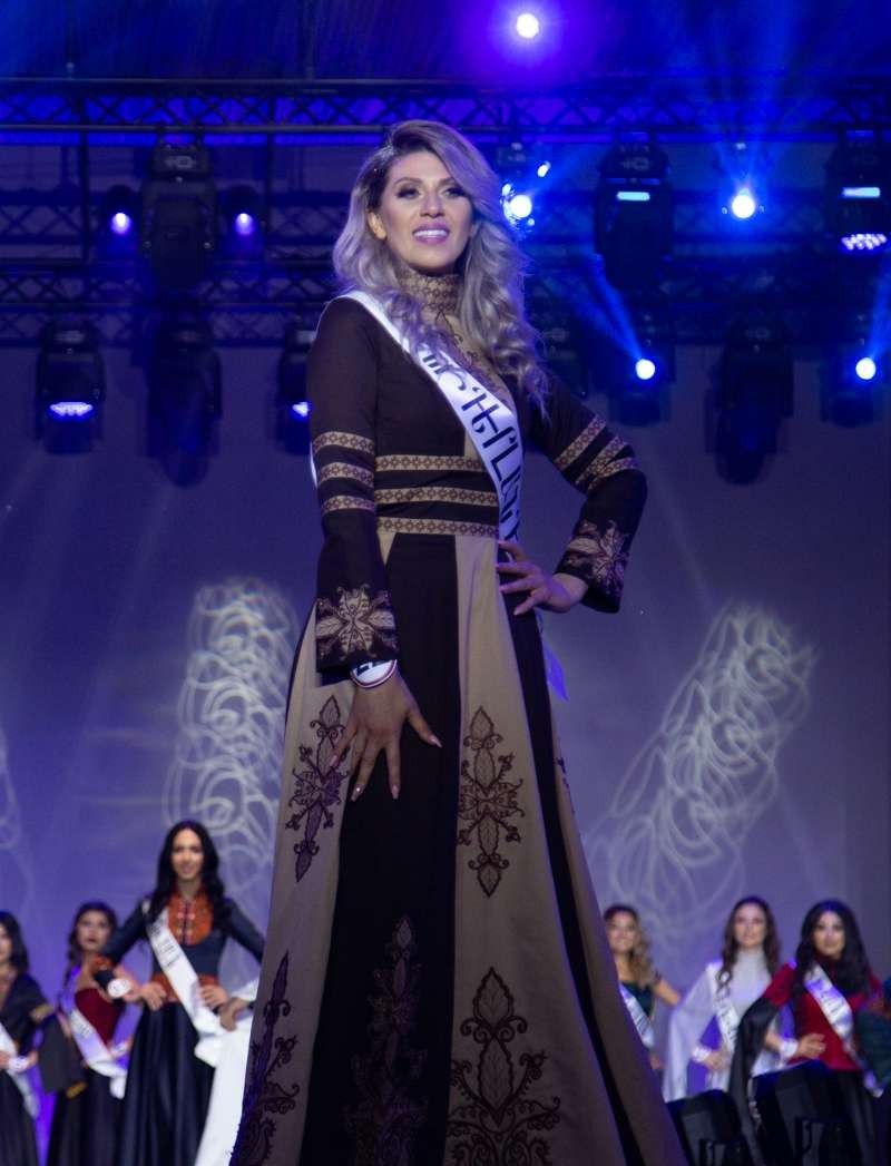 20岁的莉安娜沃斯基扬代表亚美尼亚参加世界小姐国际比赛