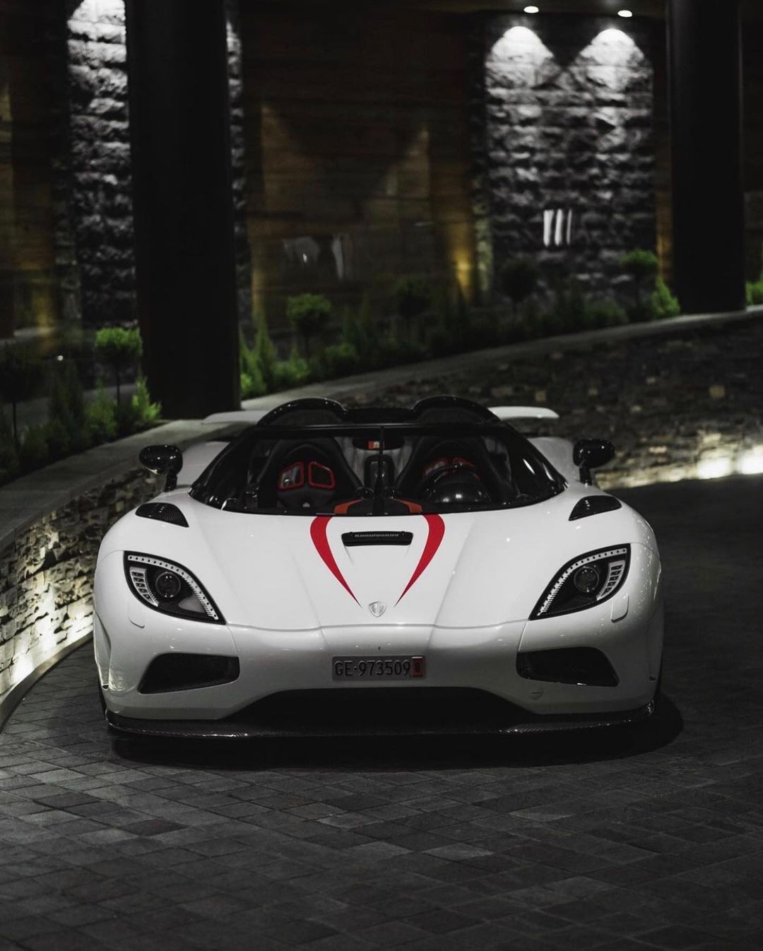 大爱的一款柯尼塞格 Agera R，底盘编号087