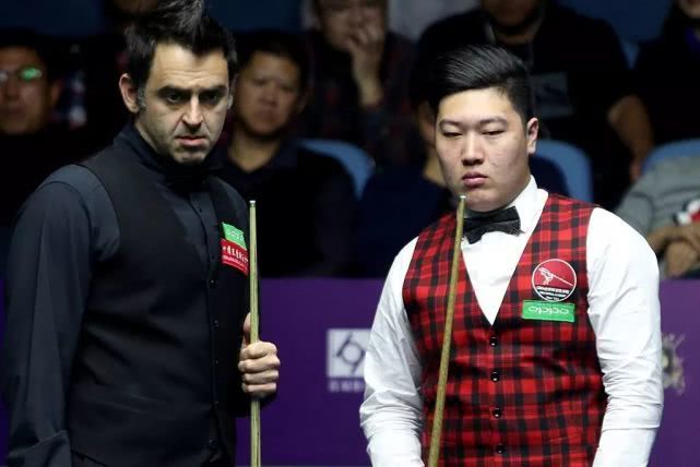 中国名将6-5逆转NO2,颜丙涛晋级8强,塞尔比3-6不敌马奎尔 中国名将6-5逆转NO2,颜丙涛晋级8强,塞尔比3-6不敌马奎尔