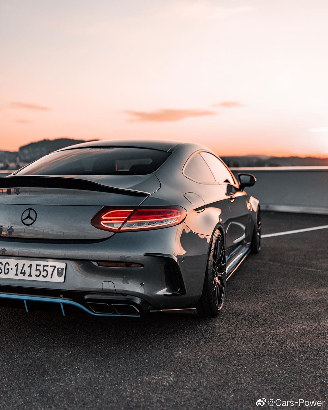 c63scoupe2手,c63scoupe 小改怡情amg c63s coupe碳灰 拉花 大包围 低趴出街绝对靓