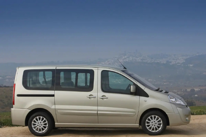 标致Expert商务轻客上市，灵活空间兼顾通勤载货