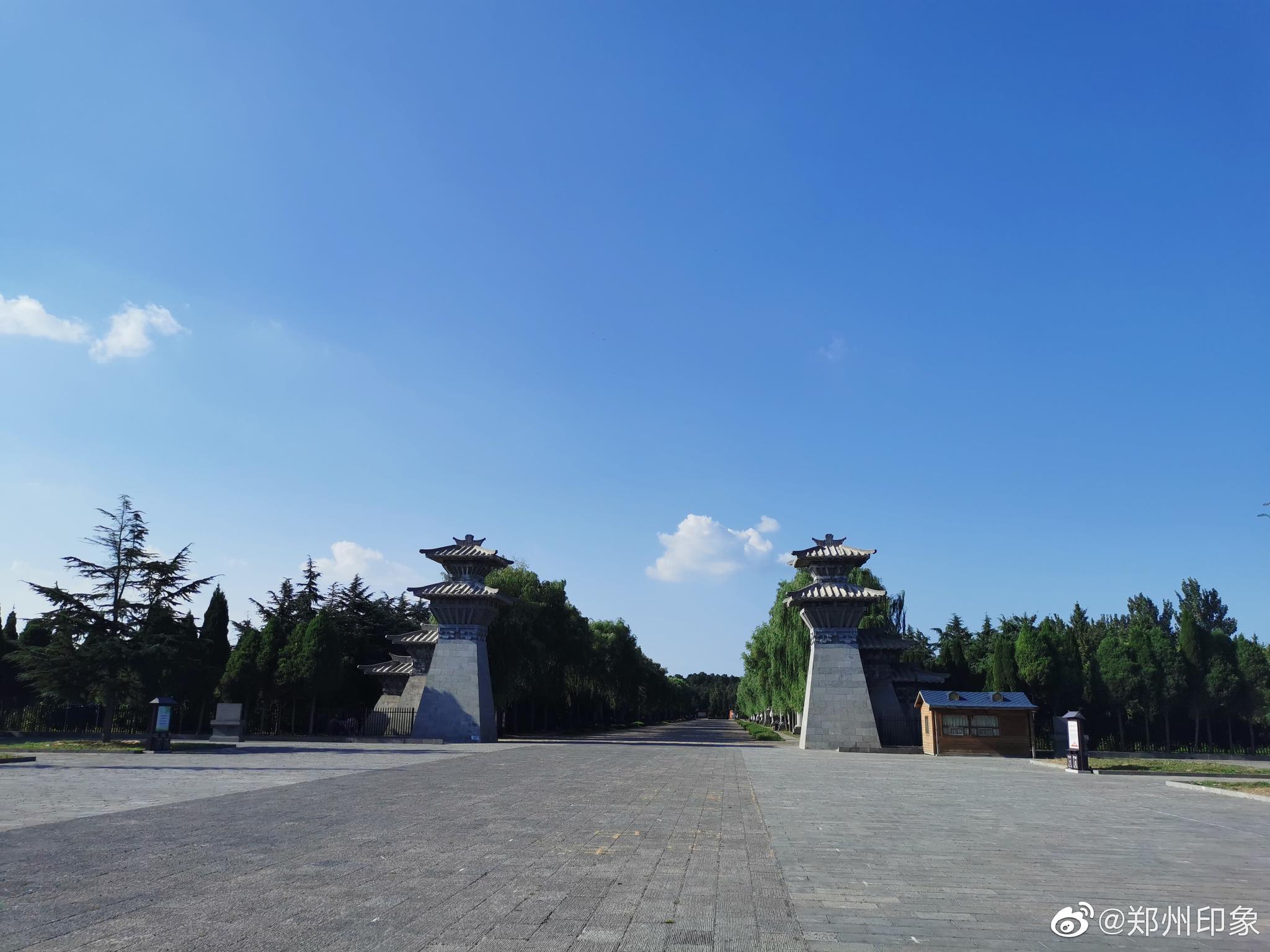 汉光武帝陵,古谓原陵,俗称汉陵,刘秀坟.原陵南依邙山