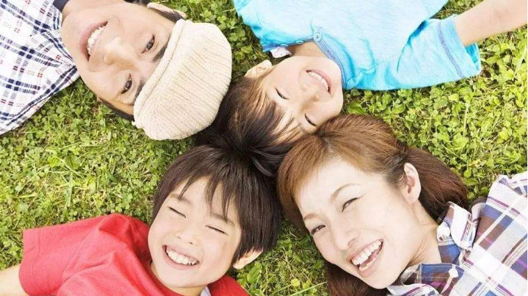 二胎弟弟过的到底有多艰难?