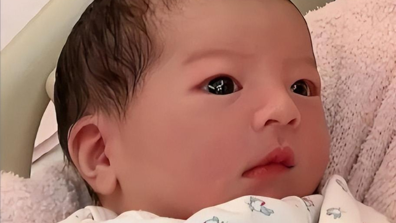 刚刚郭富城官宣三胎降生，喜得爱女：不管是儿子或女儿都是珍贵礼物