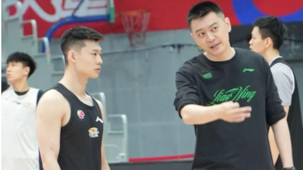 场均得分已超上季赵继伟！杨鸣惨遭打脸，球队危难之际才知重用他