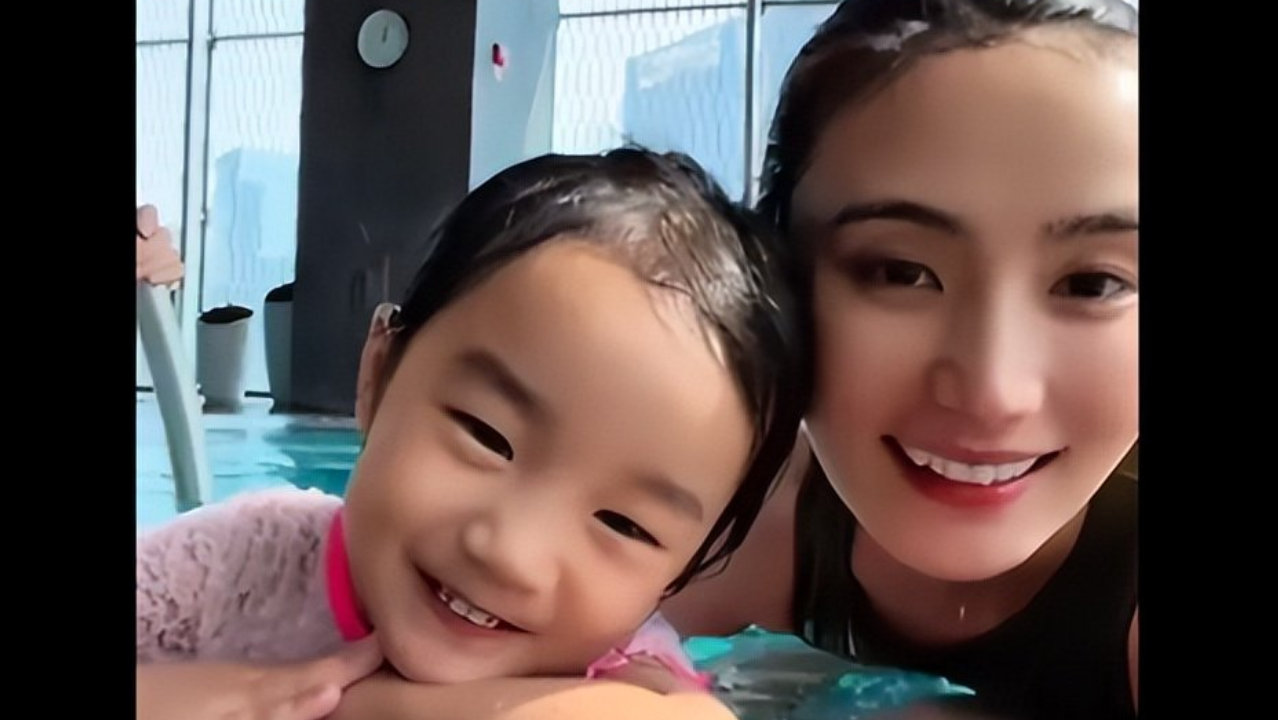 女儿迎来4岁生日，海哈金喜为其庆生，前夫李亚鹏现身！