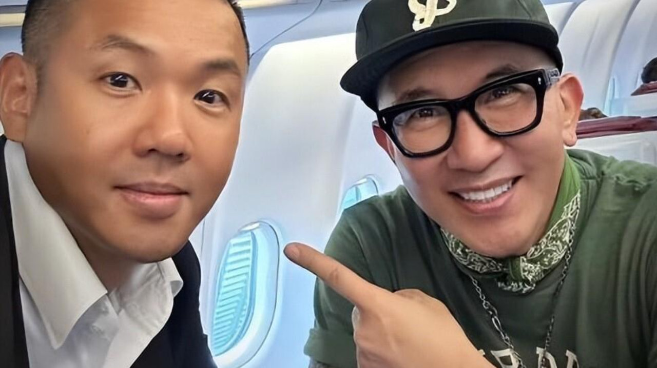 范玮琪隔空飞吻致敬大S，因为演唱会戴争议项链，网友却对此各抒己见