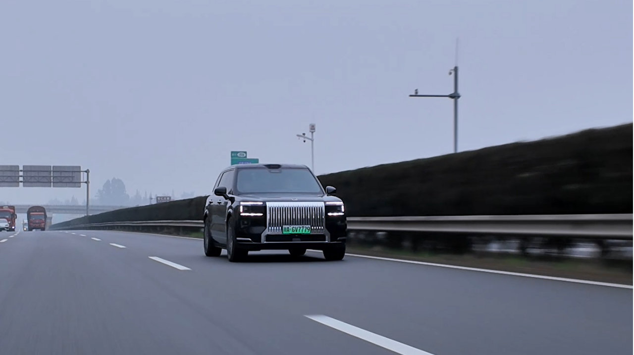 实测极氪9X入门款冬季高速纯电续航：55度电跑不满200km