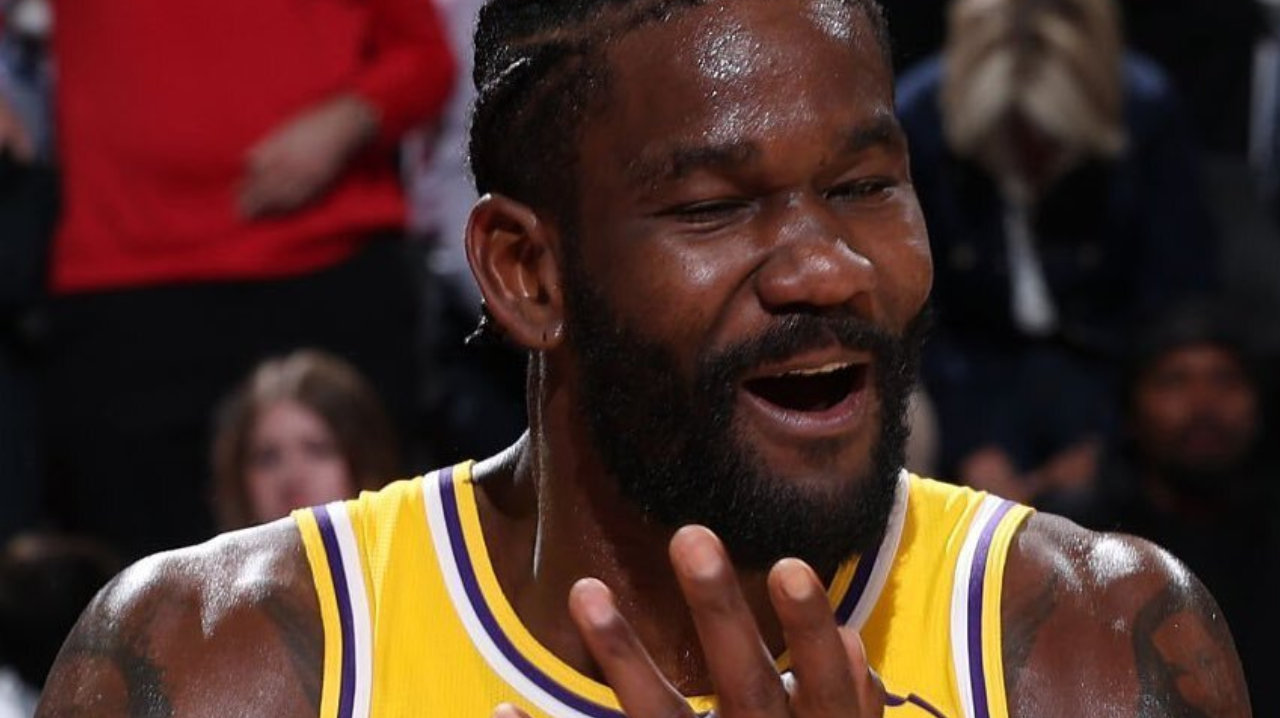 艾顿成湖人连胜背后关键拼图，他全面接受如今角色甘愿长时间坐板凳