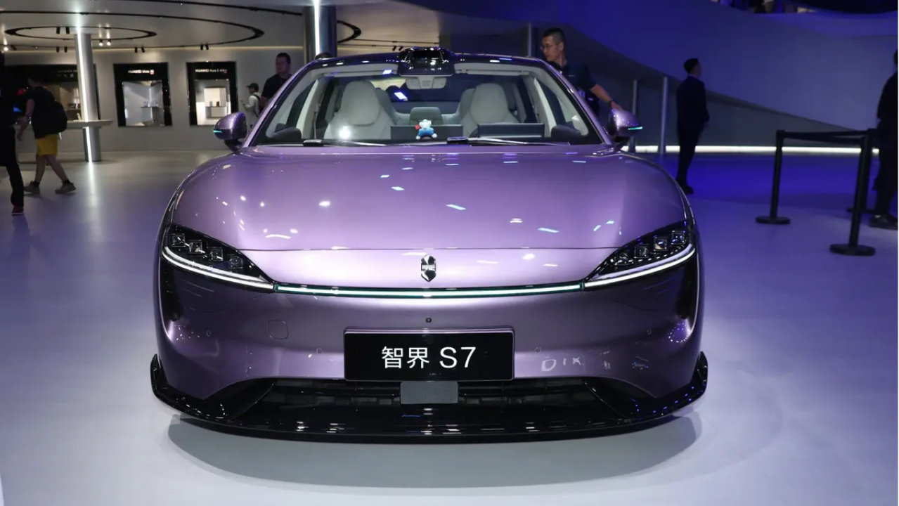 智界S7 Max新版电池“混动”上市，价格不变，内在逻辑已换