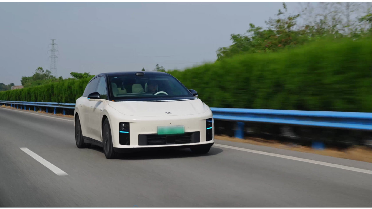 理想i6冬季高速续航测试：120km/h狂飙到底，续航达成率接近7成