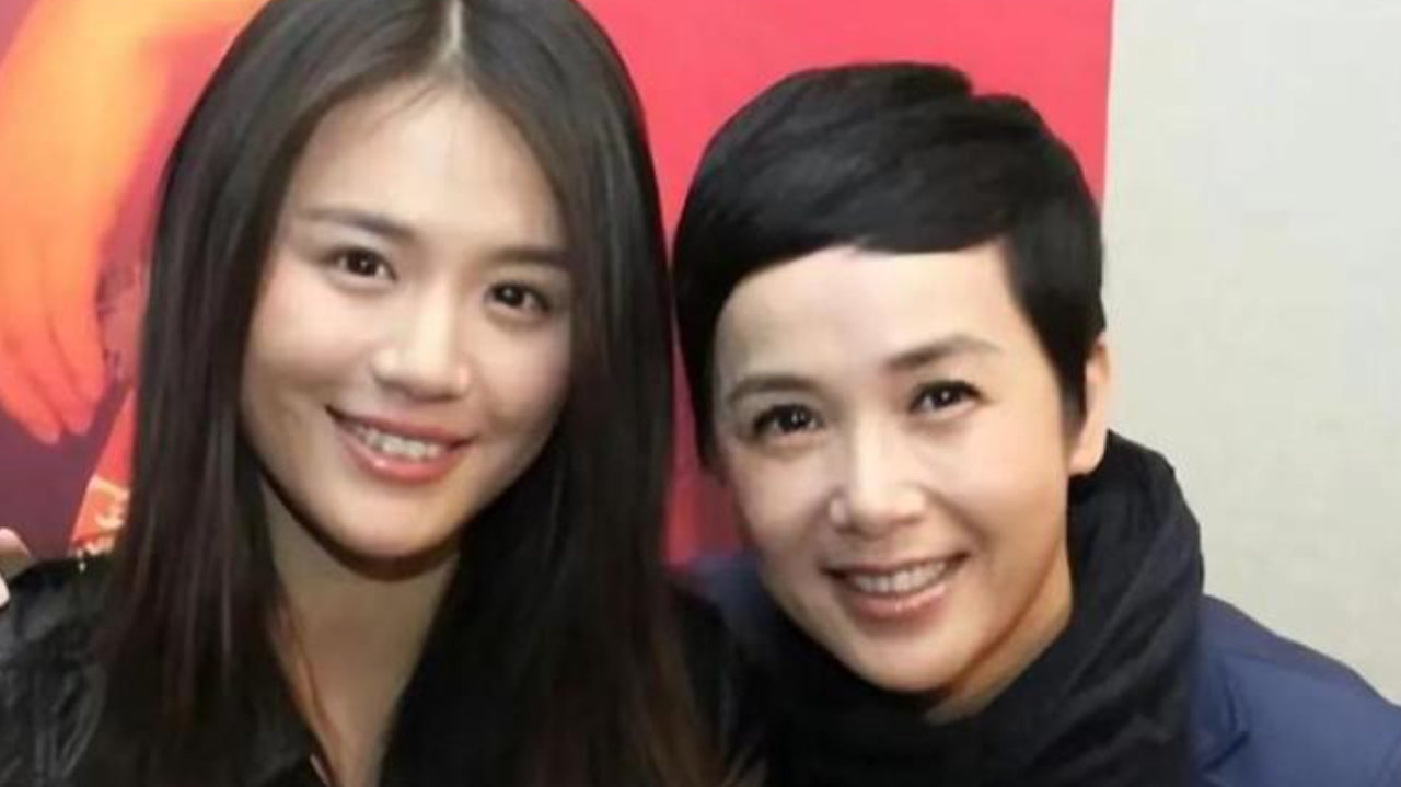 雯丽外甥女马思纯一手好牌打稀烂，情伤致抑郁，家人兜底助好转