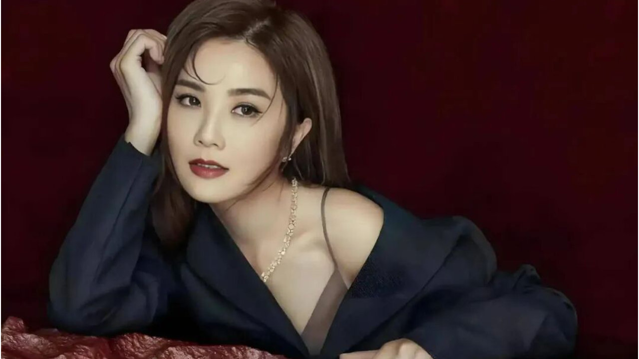 删去绯闻二字！43岁阿Sa官宣姐弟恋：成熟女性的爱情从来不用遮掩