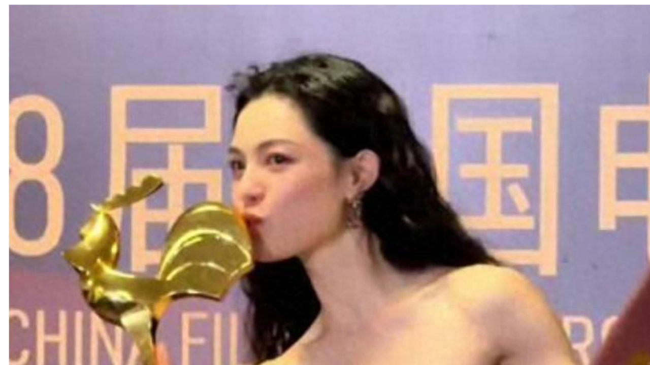 蒋勤勤无缘，惠英红陪跑，32岁钟楚曦凭什么首次提名就能获奖