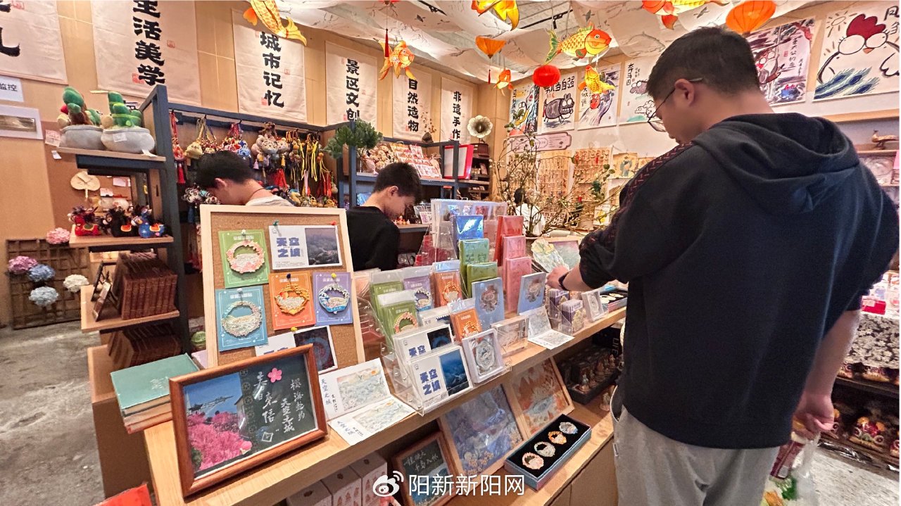 阳新王英镇：好运藏在云端里 杂货铺里见匠心