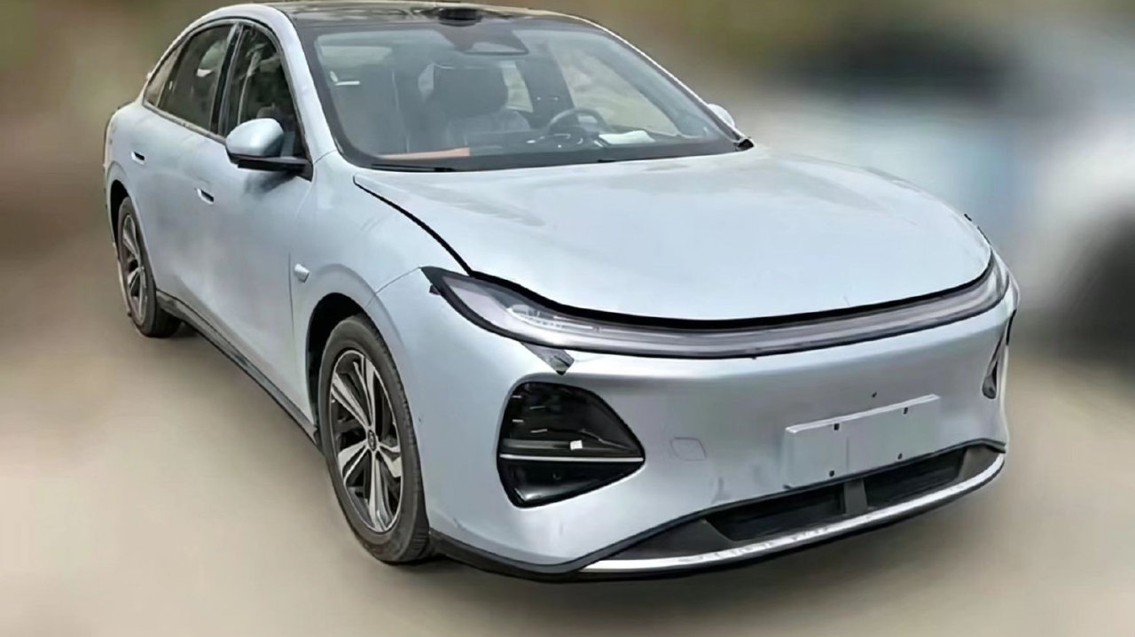 长安启源全新轿车！A05L抢先看，造型时尚运动，搭宁德时代电池