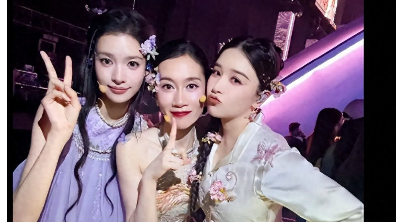 阚清子与温峥嵘张艺上合照，三个女人一台戏，颜值在线！