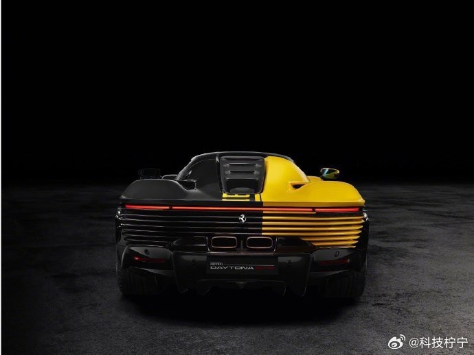 法拉利Daytona SP3亮相蒙特雷汽车周，RM苏富比慈善拍卖