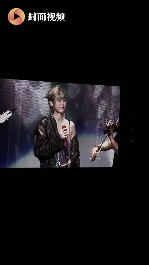 你的OST回家了！郁可唯“我怪”演唱会在成都举行