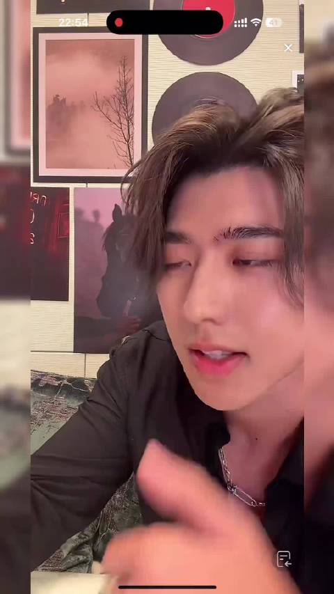 这个皮老板不让发看起来很抗揍 不停的贴脸开大我真笑不行了