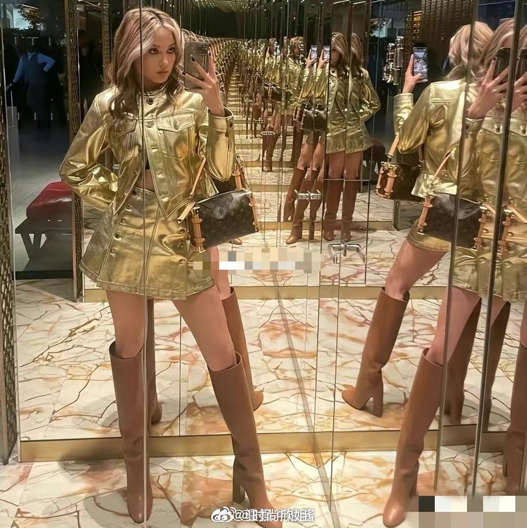 谷爱凌穿金色战袍亮相碧昂丝私人派对，与鱿鱼游戏女主同框站C位