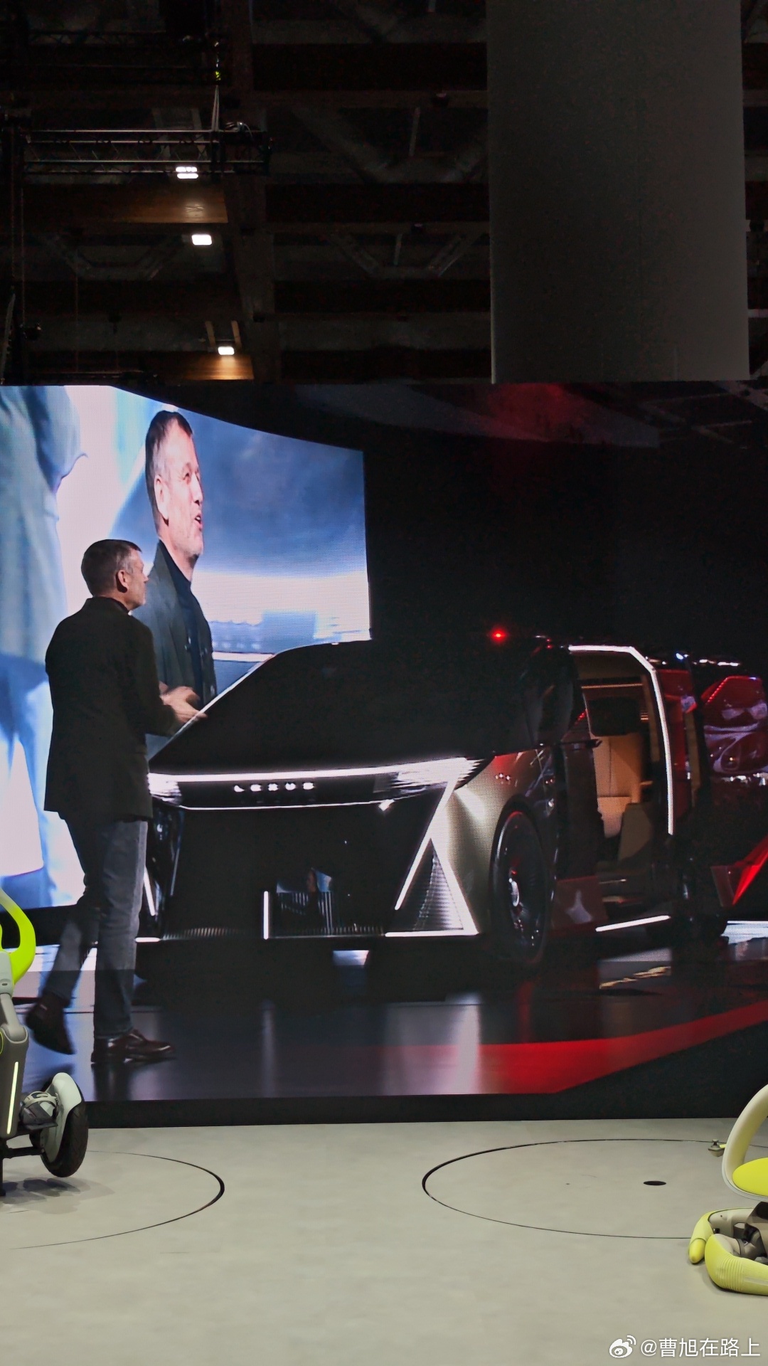 雷克萨斯推出六轮旗舰车型，空间更自由