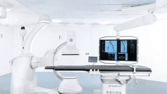 2025年DSA市场价格洞察：同一医疗设备，差价能买三台奔驰S级！