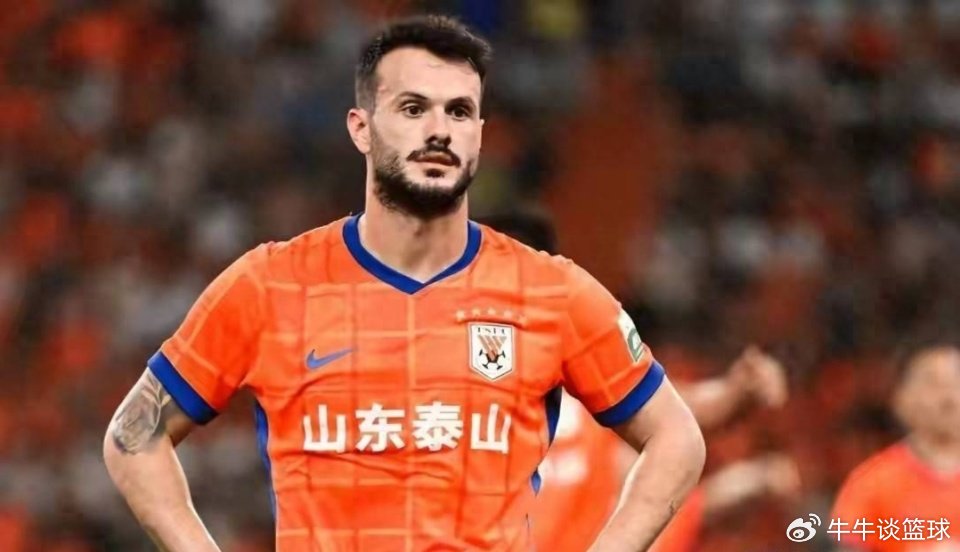 无人问津！瓦科狮子大张口无球队接盘，最快下周与山东泰山续约