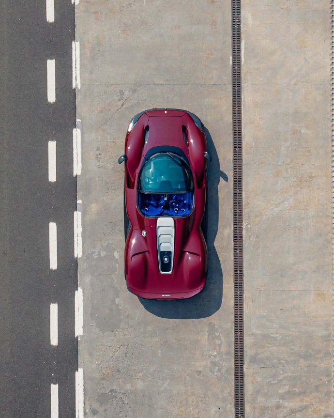 法拉利Daytona SP3发布，超跑美学气场全开