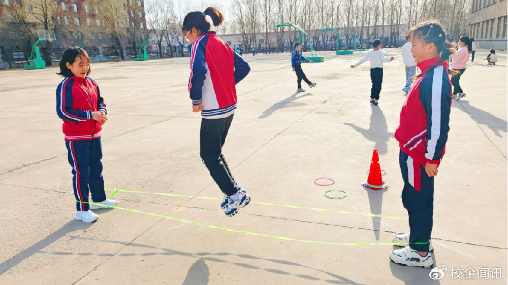 大庆市乘风学校：引导学生参加课间活动，让学生在快乐中健康成长