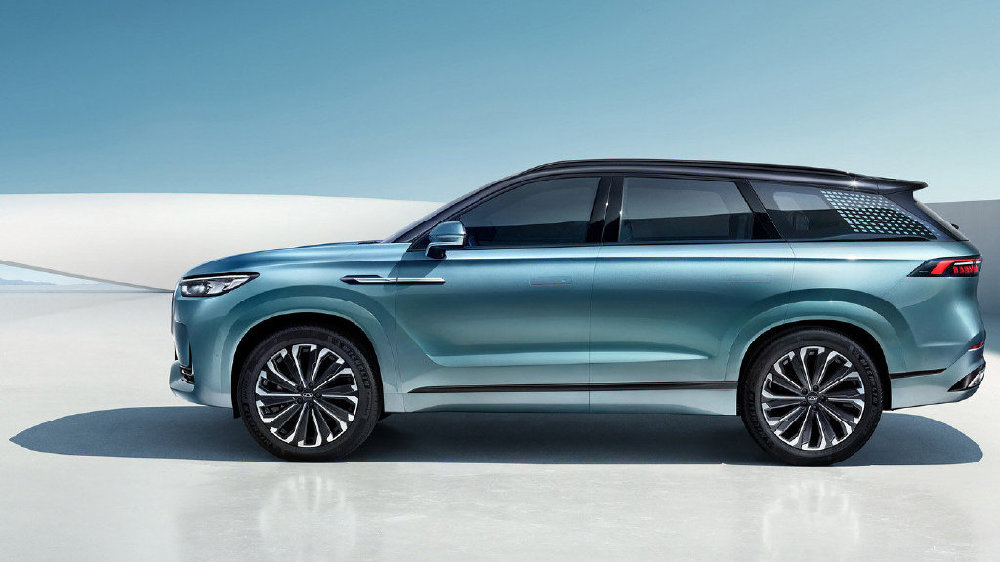 奇瑞的比亚迪式反击？4.8米SUV卖13万多，261马力+8AT+电磁悬挂