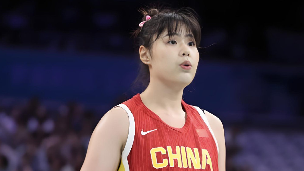 李月汝妹妹亚洲杯首秀0分1板！那姐姐当年什么数据？两人天赋差距多大