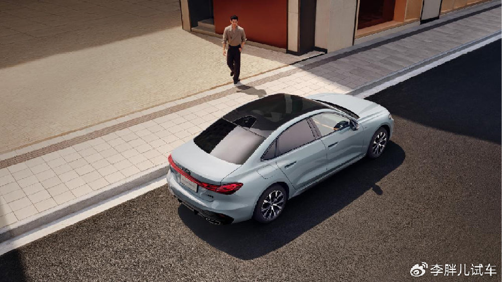 燃油车不行了？20多万的豪华品牌中型车，一天销量就过千了