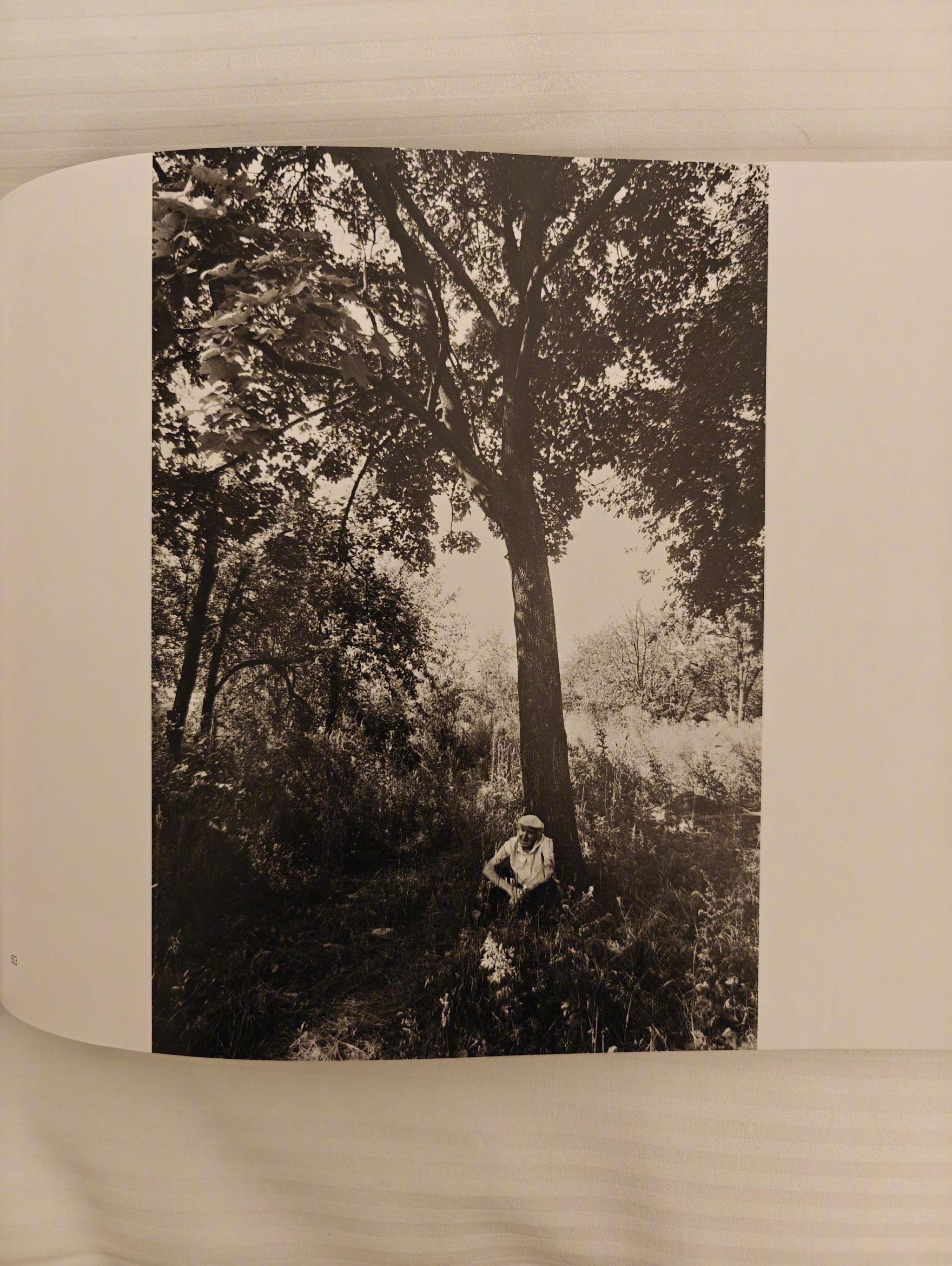 买了本很有意思的摄影集，日本摄影师跟踪拍摄的切尔诺贝利