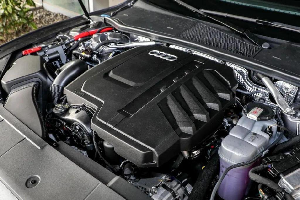 奥迪为何会在BBA中掉队?看完Q6后我找到了原因休闲区蓝鸢梦想 - Www.slyday.coM 奥迪为何会在BBA中掉队?看完Q6后我找到了原因休闲区蓝鸢梦想 - Www.slyday.coM