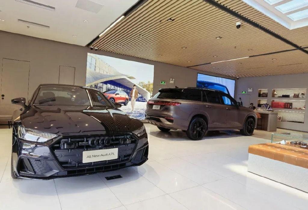 奥迪为何会在BBA中掉队?看完Q6后我找到了原因休闲区蓝鸢梦想 - Www.slyday.coM 奥迪为何会在BBA中掉队?看完Q6后我找到了原因休闲区蓝鸢梦想 - Www.slyday.coM