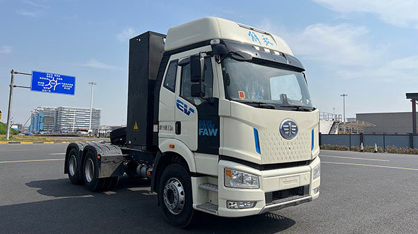 解放/柳汽/三一/金龙等推600大电量 宇通入局新赛道 395批牵引车看点